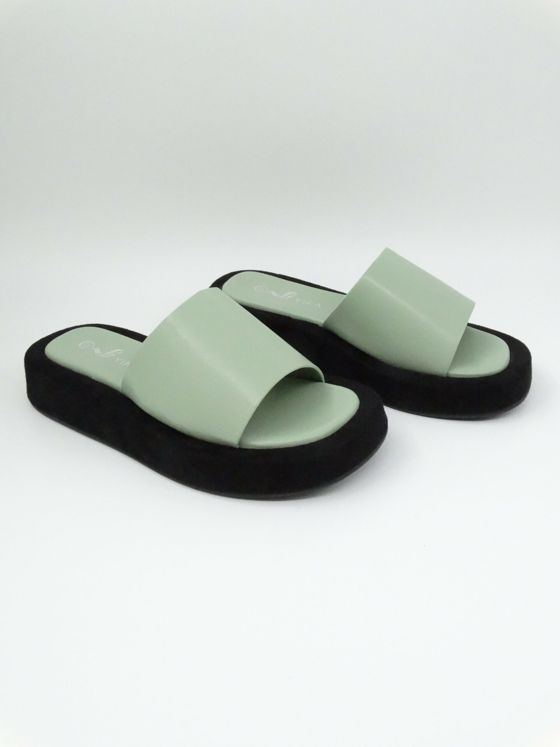 DREST COLLECTION - Tongs en vert a semelle platform noire 2