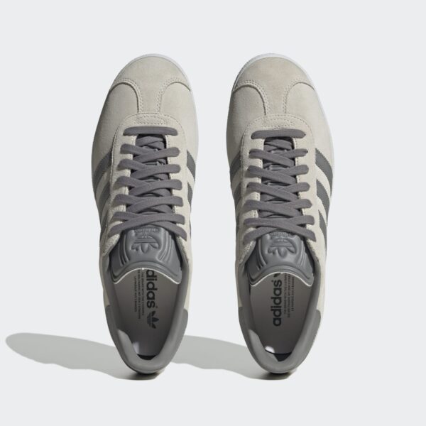 adidas gazelle silver green womens Chaussures Adidas Gazelle Blanc crème / Vert universitaire / Beige magique main image 1