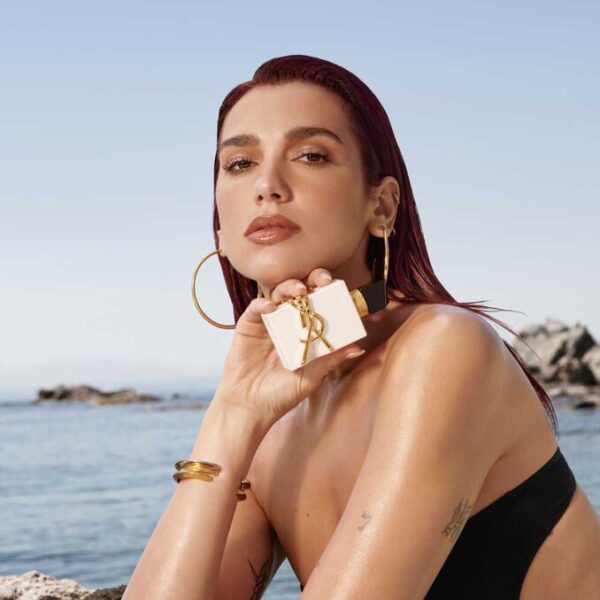 WW 51352YSL libre nue alt12