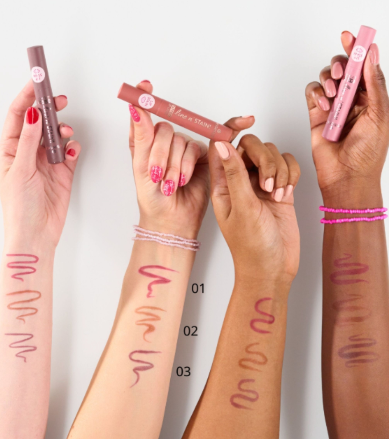 Essence - Crayon à lèvres Line n' Stain! 01 Everyone's Nude-Pink 4