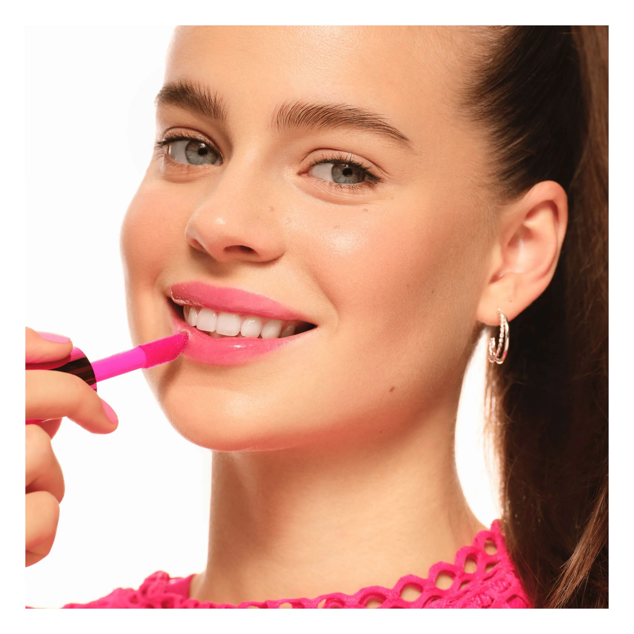Essence - Lip Oil Hydra Kiss 06 La Canneberge Est de Retour 3