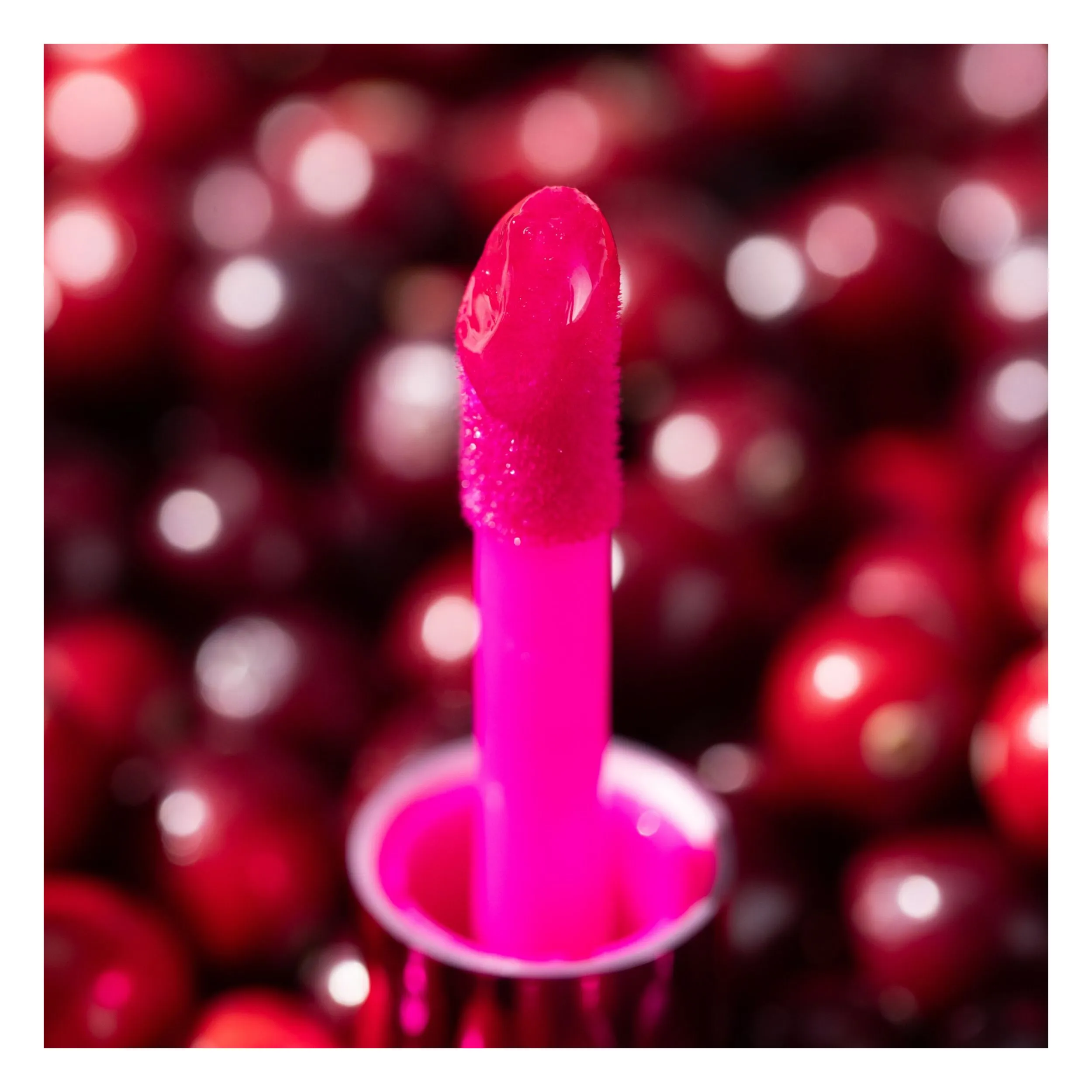 Essence - Lip Oil Hydra Kiss 06 La Canneberge Est de Retour 4