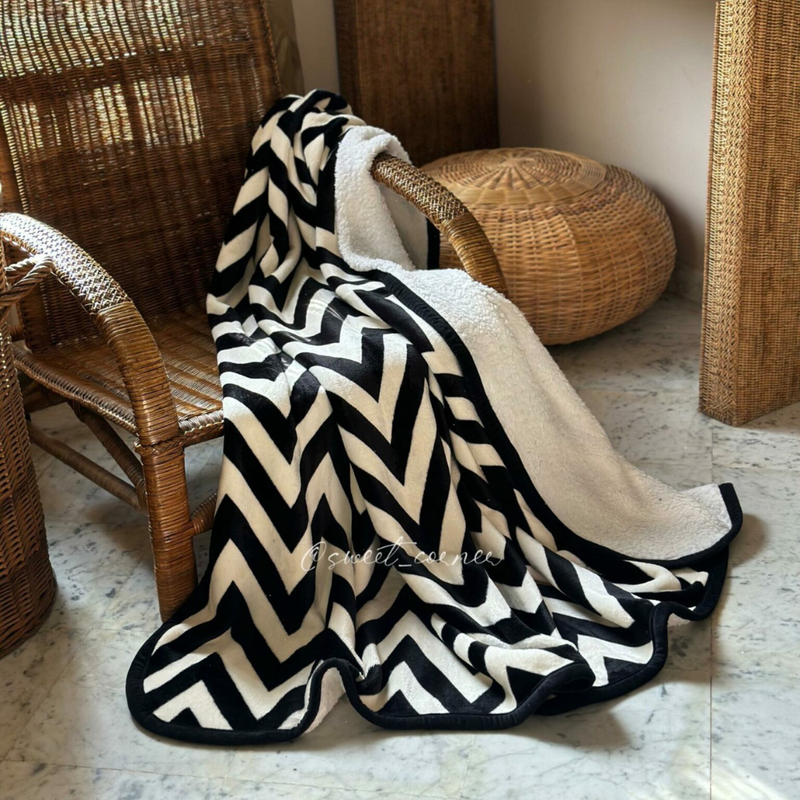 SWEET CORNER – Plaide peluche – Noir et Blanc