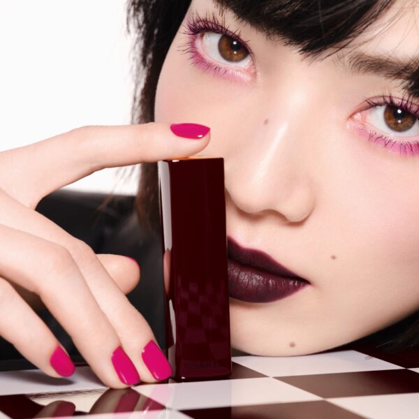 Chanel - Rouge Allure Velvet 387 Rouge Noir - Drest