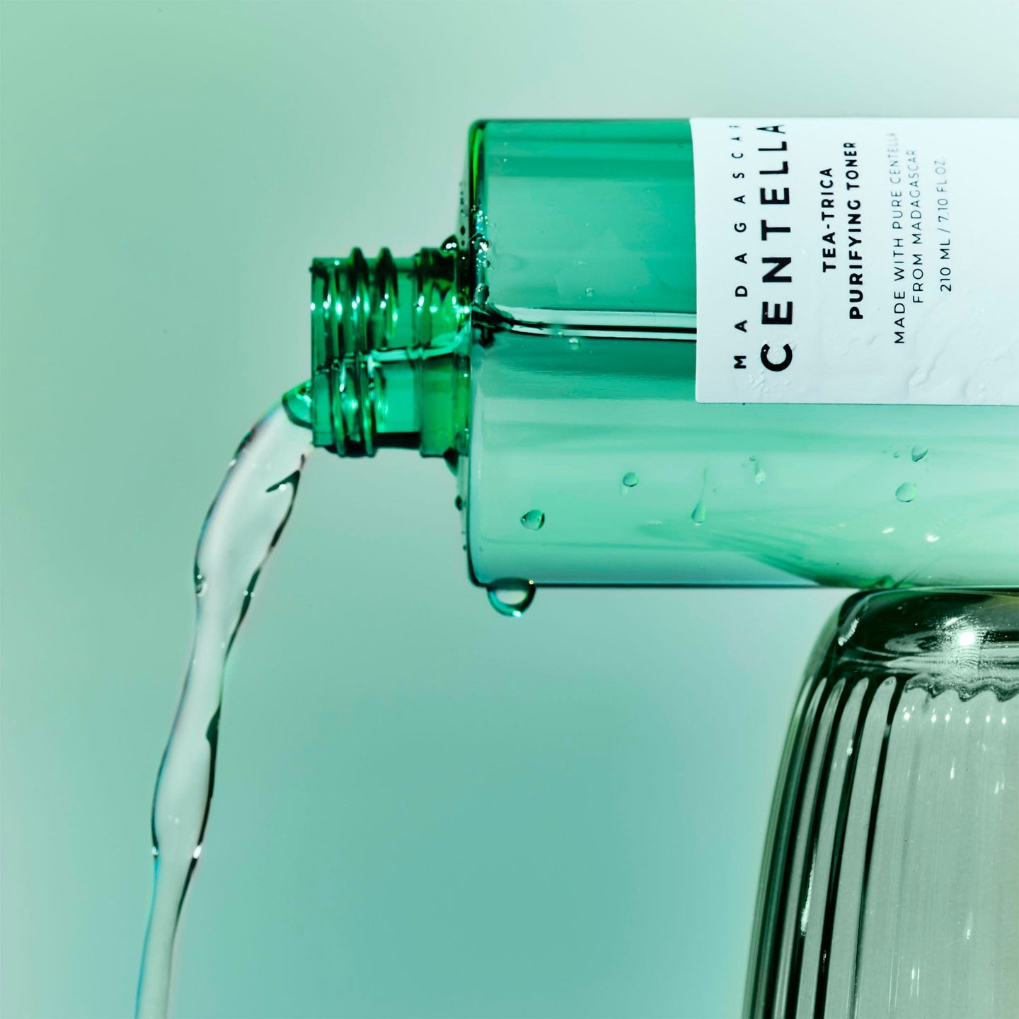 SKIN1004 - Centella Tea-Trica Purifying Toner 210 Ml 2