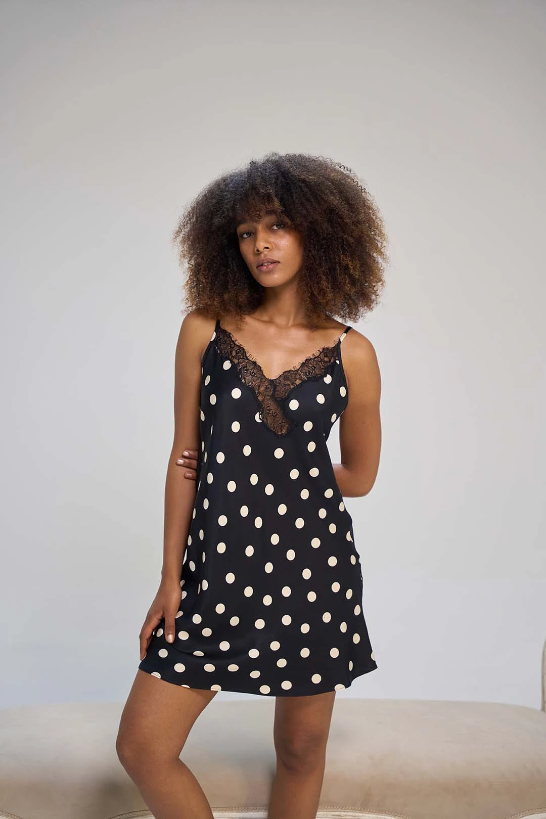 Adora – NUISETTE MOON DOTS