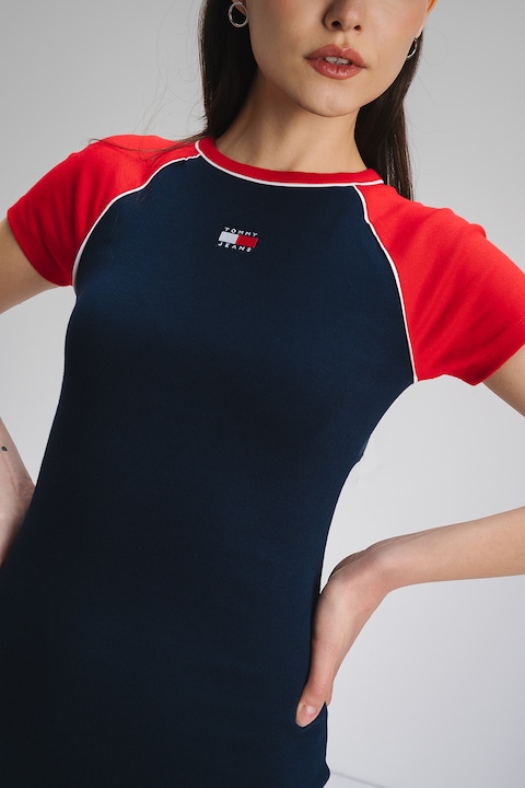 Tommy Hilfiger - Robe cintrée Tommy Jeans à manches raglan - Rouge et Marine 4