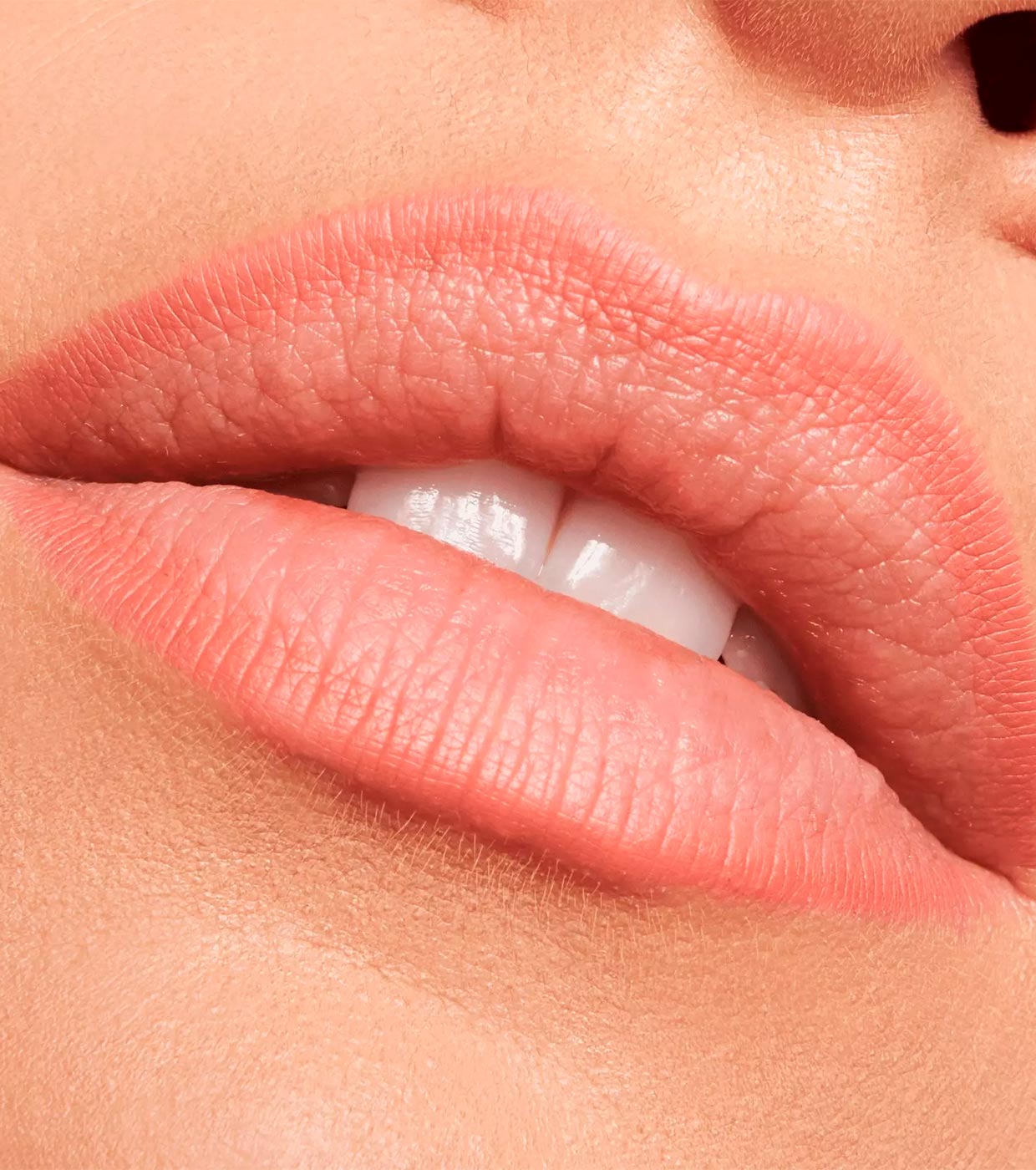 Essence - Crayon Lèvres 8H Matte Waterproof N°15 3