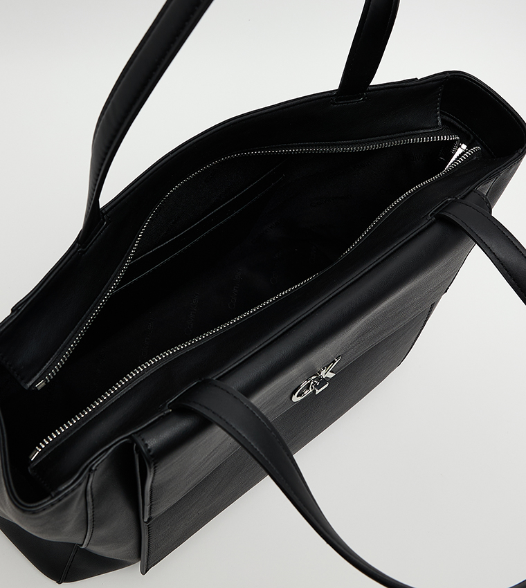 Calvin Klein - Sac bandoulière texturé avec poche avant - Noir 5